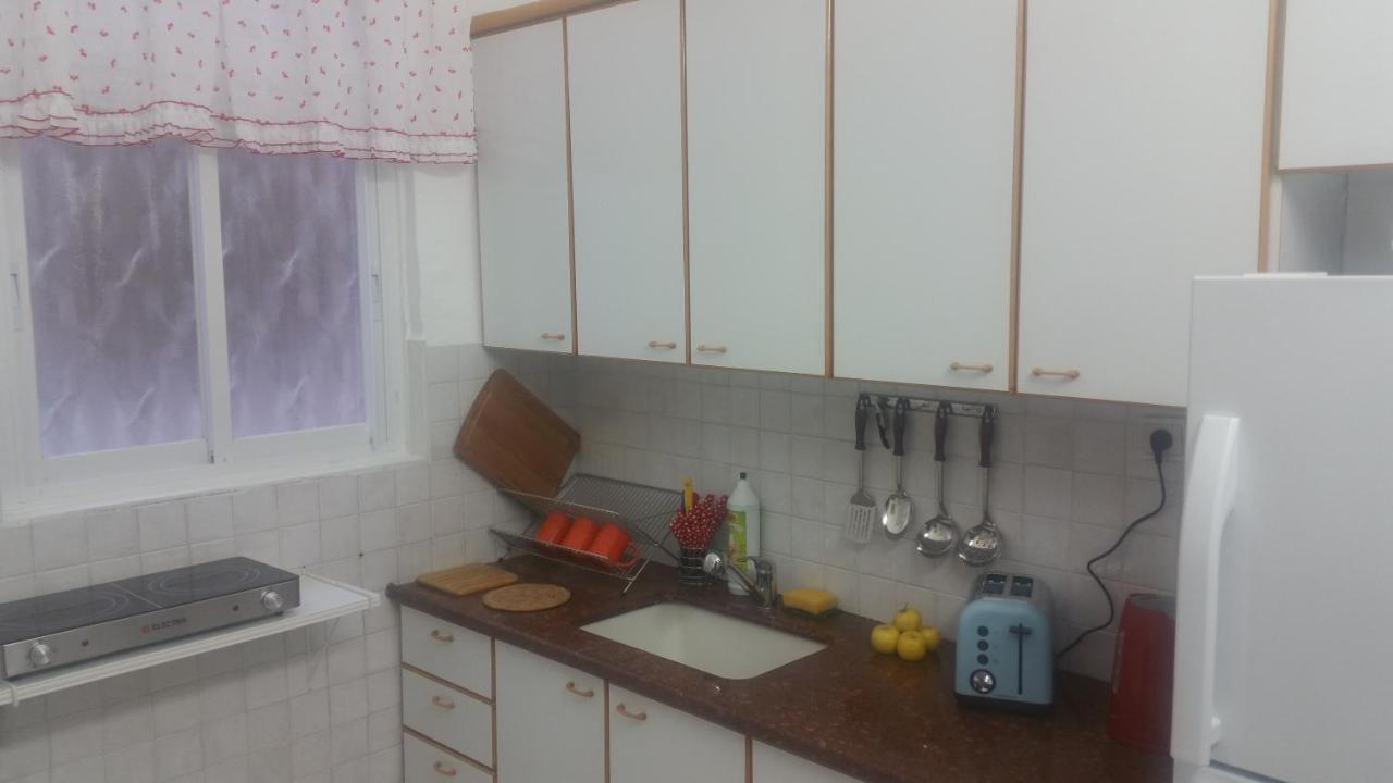 Guesthouse Comfy - Separate Rooms In The Apartment For A Relaxing Holiday Haifa Eksteriør bilde