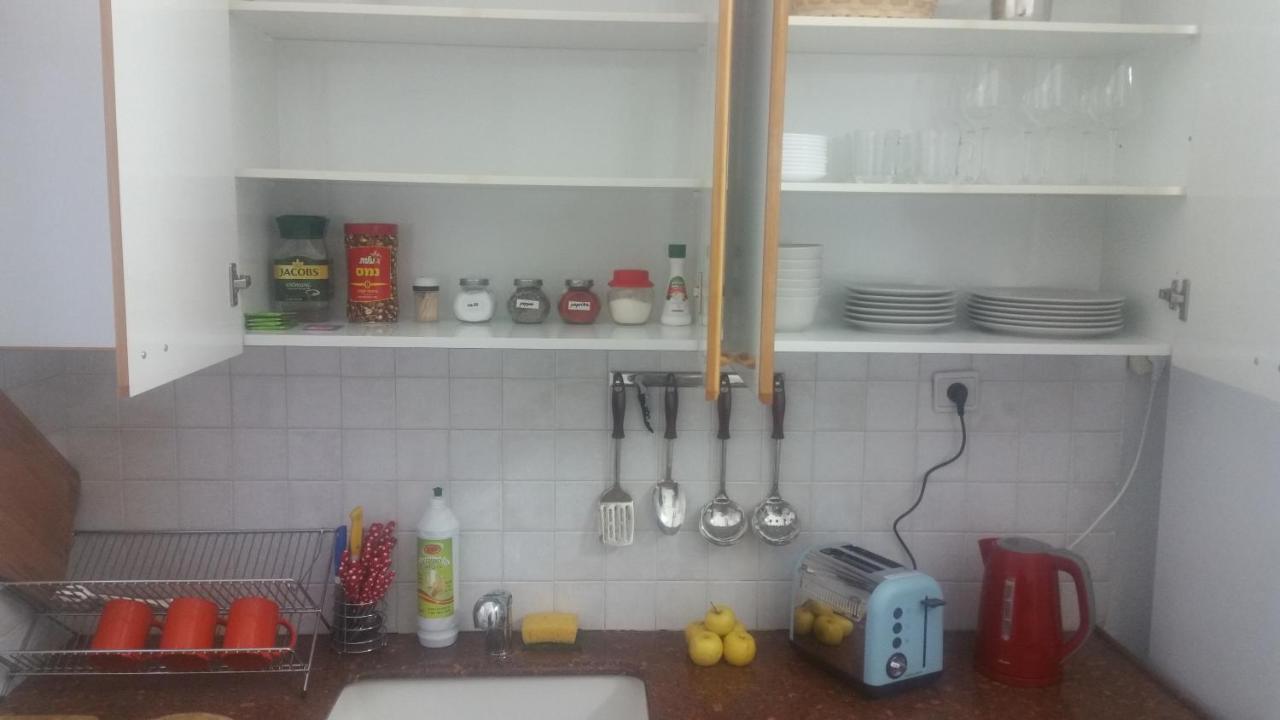 Guesthouse Comfy - Separate Rooms In The Apartment For A Relaxing Holiday Haifa Eksteriør bilde