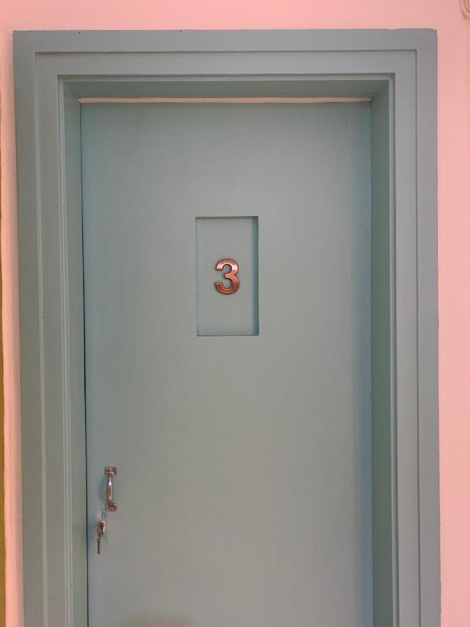 Guesthouse Comfy - Separate Rooms In The Apartment For A Relaxing Holiday Haifa Eksteriør bilde